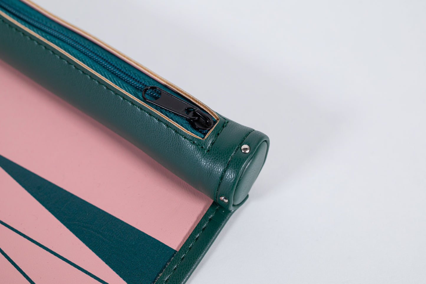 Beverly Hills Leather Backgammon Board